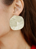 Load image into Gallery viewer, Let Him Kiss Round Me Earrings
